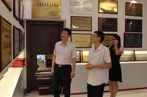 共青團(tuán)福建省委副書(shū)記陳濤一行蒞臨虹潤(rùn)開(kāi)展調(diào)研