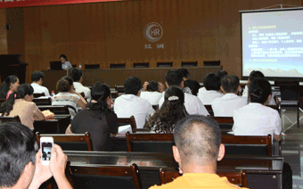 順昌縣法院深入虹潤(rùn)公司開(kāi)展“法制進(jìn)企業(yè)” 活動(dòng)