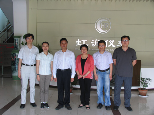 上海理工大學(xué)領(lǐng)導(dǎo)、教授一行考察虹潤公司